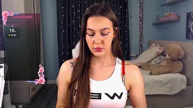 Snapshot of Doll_Jasmine_ chatting on 8, 11, 2025 Doll Jasmine online show from 8, 11, 2025