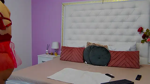 Snapshot of Lenna_Paul chatting on 10, 2, 2025 Lenna Paul online show from 10, 2, 2025