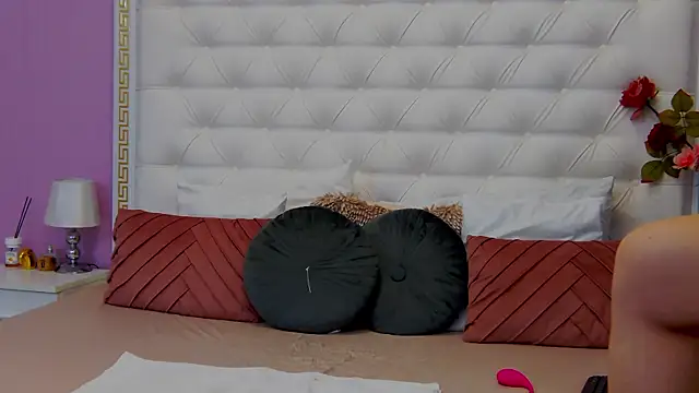 Snapshot of Lenna_Paul chatting on 13, 2, 2025 Lenna Paul online show from 13, 2, 2025