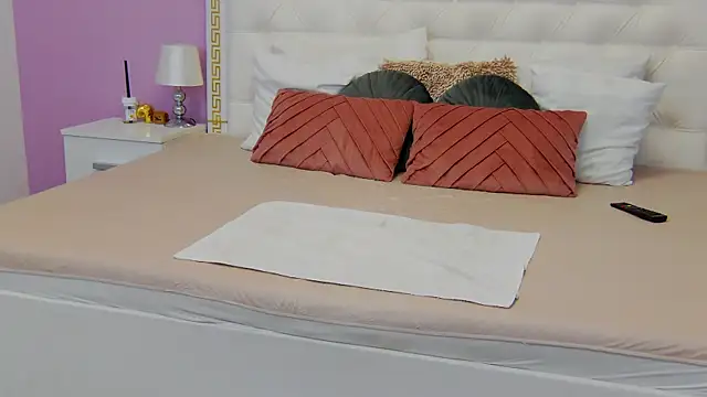 Snapshot of Lenna_Paul chatting on 10, 3, 2025 Lenna Paul online show from 10, 3, 2025