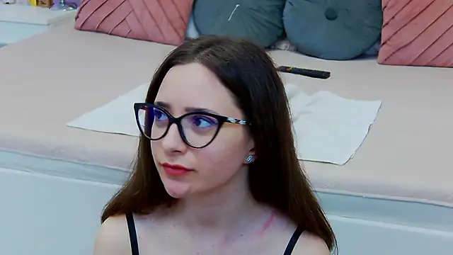 Snapshot of Lenna_Paul chatting on 12, 3, 2025 Lenna Paul online show from 12, 3, 2025