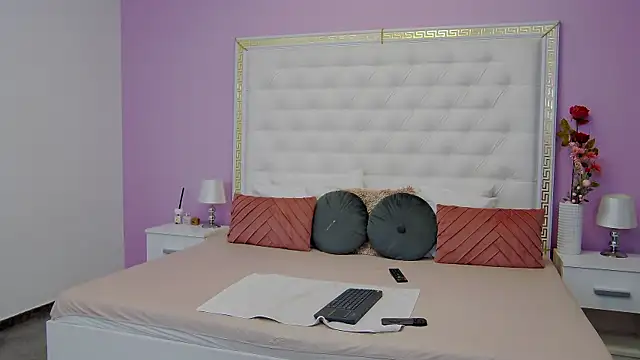 Snapshot of Lenna_Paul chatting on 19, 3, 2025 Lenna Paul online show from 19, 3, 2025