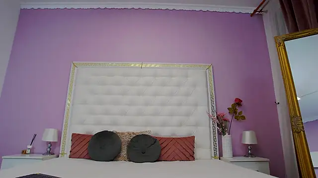 Snapshot of Lenna_Paul chatting on 20, 11, 2025 Lenna Paul online show from 20, 11, 2025