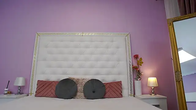 Snapshot of Lenna_Paul chatting on 23, 12, 2025 Lenna Paul online show from 23, 12, 2025