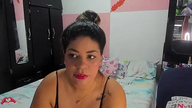 Snapshot of laris_park chatting on 6, 11, 2025 laris park online show from 6, 11, 2025