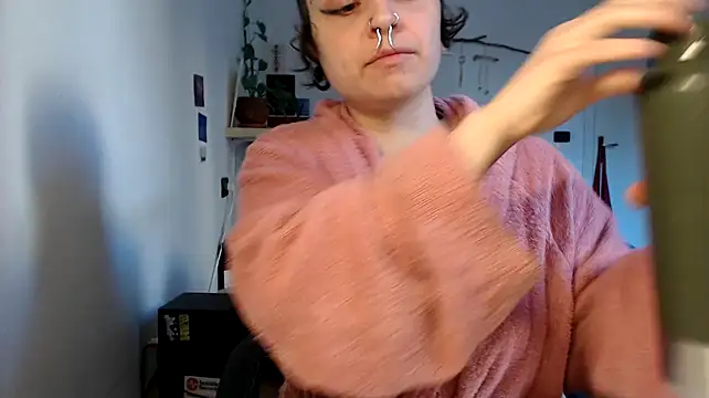 kinkyspirali online show from 3, 3, 2025