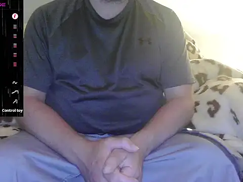 Snapshot of BondBroken chatting on 30, 4, 2026 BondBroken online show from 30, 4, 2026
