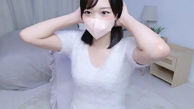 Snapshot of HANApipi chatting on 11, 9, 2025 HANApipi online show from 11, 9, 2025