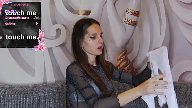 hailey peach online show from 27, 9, 2025