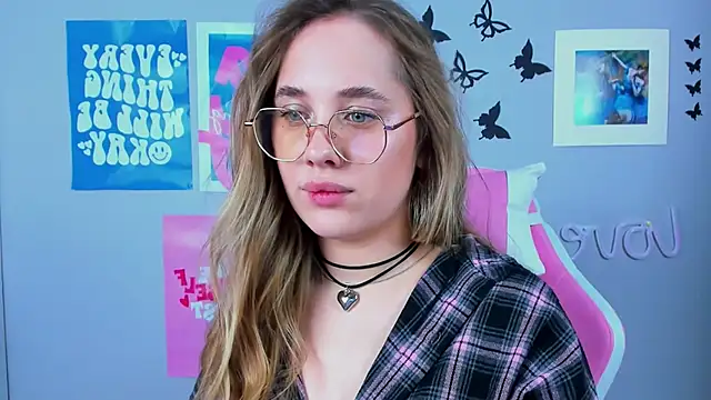 MiaMilas online show from 4, 2, 2025