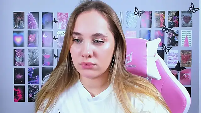 MiaMilas online show from 12, 2, 2025