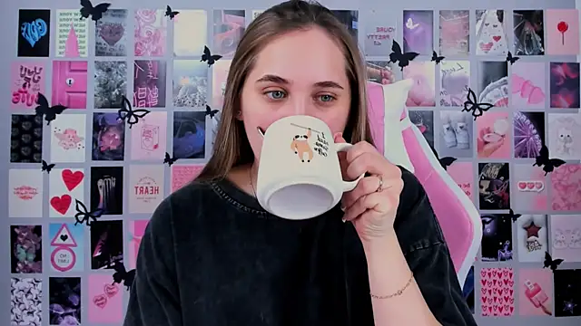 MiaMilas online show from 11, 3, 2025