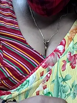 Snapshot of mallu-sumi chatting on 16, 2, 2025 mallu-sumi online show from 16, 2, 2025