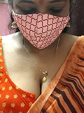 Snapshot of mallu-sumi chatting on 1, 3, 2025 mallu-sumi online show from 1, 3, 2025