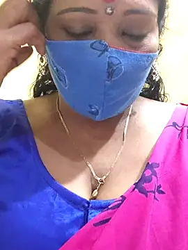 Snapshot of mallu-sumi chatting on 4, 3, 2025 mallu-sumi online show from 4, 3, 2025