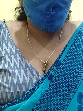 Snapshot of mallu-sumi chatting on 6, 3, 2025 mallu-sumi online show from 6, 3, 2025