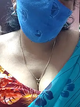 Snapshot of mallu-sumi chatting on 7, 3, 2025 mallu-sumi online show from 7, 3, 2025