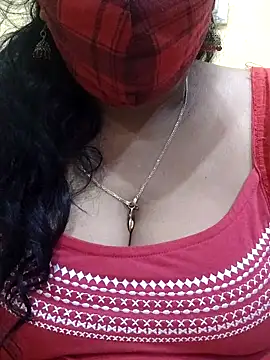 Snapshot of mallu-sumi chatting on 7, 3, 2025 mallu-sumi online show from 7, 3, 2025