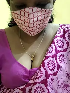 Snapshot of mallu-sumi chatting on 8, 3, 2025 mallu-sumi online show from 8, 3, 2025