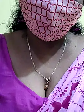 Snapshot of mallu-sumi chatting on 8, 3, 2025 mallu-sumi online show from 8, 3, 2025