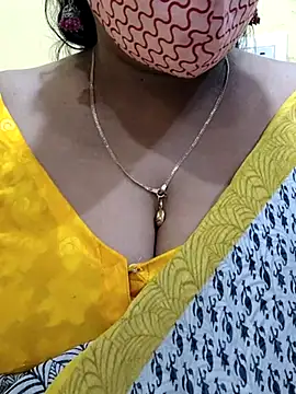 Snapshot of mallu-sumi chatting on 9, 3, 2025 mallu-sumi online show from 9, 3, 2025