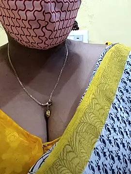 Snapshot of mallu-sumi chatting on 9, 3, 2025 mallu-sumi online show from 9, 3, 2025