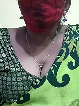 Snapshot of mallu-sumi chatting on 17, 3, 2025 mallu-sumi online show from 17, 3, 2025