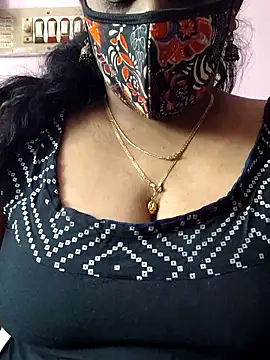 Snapshot of mallu-sumi chatting on 27, 9, 2025 mallu-sumi online show from 27, 9, 2025