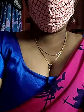 Snapshot of mallu-sumi chatting on 30, 9, 2025 mallu-sumi online show from 30, 9, 2025