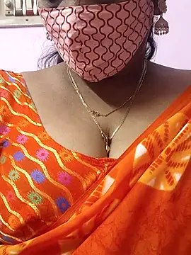 Snapshot of mallu-sumi chatting on 2, 10, 2025 mallu-sumi online show from 2, 10, 2025