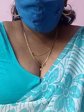 Snapshot of mallu-sumi chatting on 23, 10, 2025 mallu-sumi online show from 23, 10, 2025