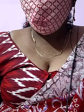 Snapshot of mallu-sumi chatting on 4, 11, 2025 mallu-sumi online show from 4, 11, 2025