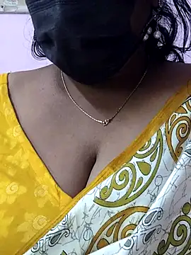 Snapshot of mallu-sumi chatting on 15, 12, 2025 mallu-sumi online show from 15, 12, 2025