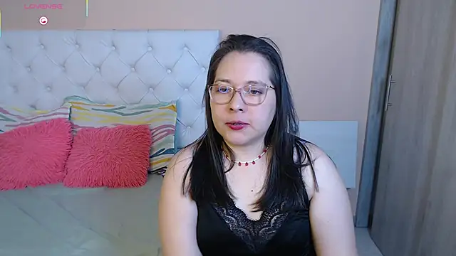 May Carlier online show from 26, 11, 2025