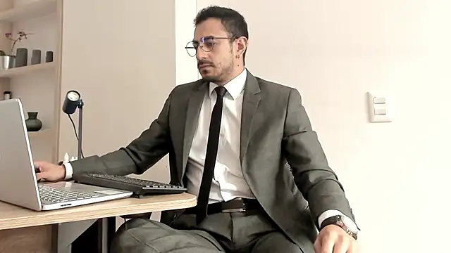 pablo-rincon95 online show from 9, 1, 2025