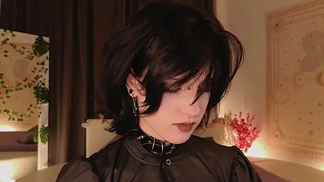 dark vamp  online show from 21, 2, 2025