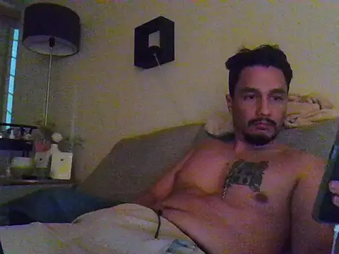 Snapshot of Ginessy chatting on 14, 12, 2025 Ginessy online show from 14, 12, 2025