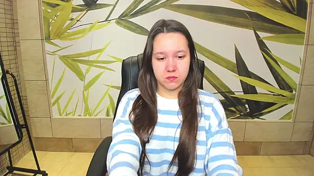 Snapshot of Mira_Karter chatting on 8, 12, 2024 Mira Karter online show from 8, 12, 2024