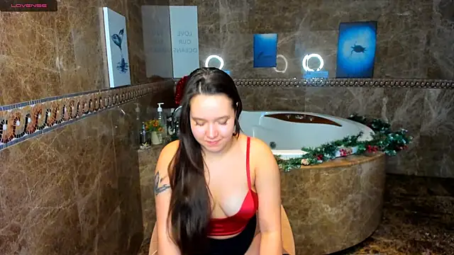 Snapshot of Mira_Karter chatting on 8, 1, 2025 Mira Karter online show from 8, 1, 2025