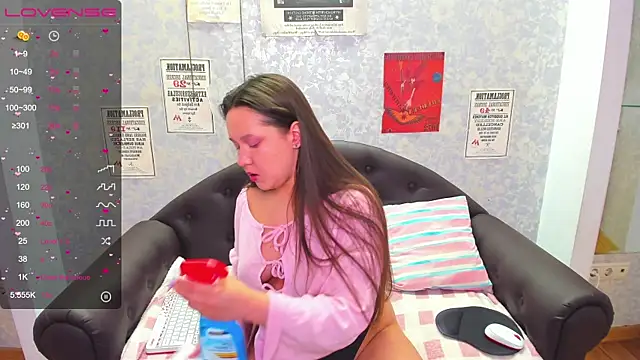 Snapshot of Mira_Karter chatting on 1, 3, 2025 Mira Karter online show from 1, 3, 2025