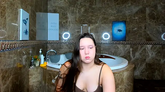 Snapshot of Mira_Karter chatting on 2, 3, 2025 Mira Karter online show from 2, 3, 2025