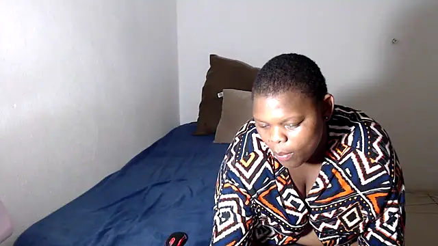FoxyFataleX online show from 8, 10, 2025