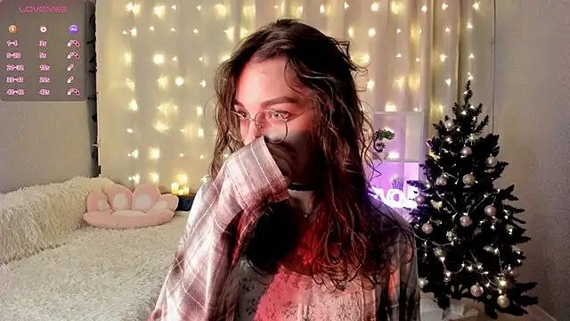 AraCopple online show from 5, 1, 2025