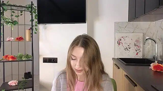 Snapshot of BreckAngwin chatting on 5, 3, 2025 BreckAngwin online show from 5, 3, 2025