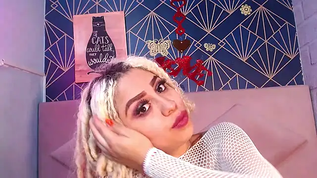 Lucy White   online show from 25, 2, 2025