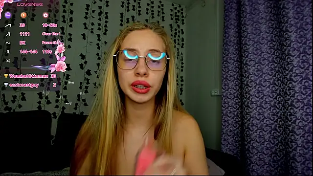 Snapshot of Kitty_Katrine chatting on 5, 1, 2025 Kitty Katrine online show from 5, 1, 2025