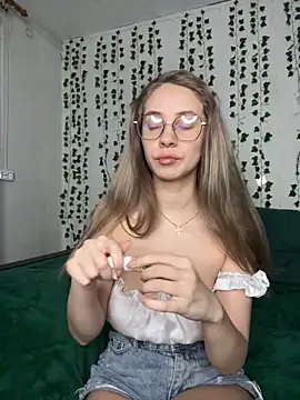 Snapshot of Kitty_Katrine chatting on 23, 2, 2025 Kitty Katrine online show from 23, 2, 2025