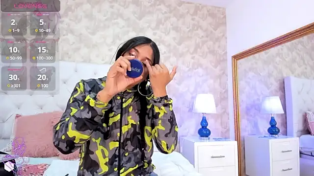 Snapshot of Eliza_Thaylor__ chatting on 10, 1, 2025 Eliza Thaylor online show from 10, 1, 2025