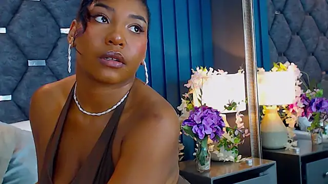 VanessaGlenn online show from 14, 10, 2025