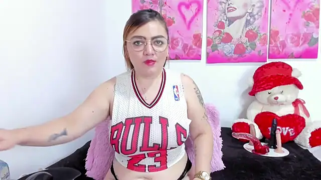 fresahot2024 online show from 17, 10, 2025